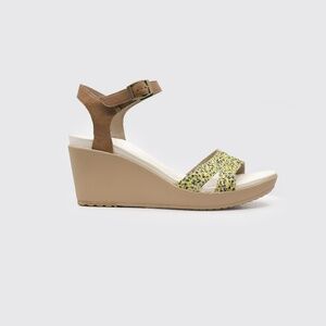 CROCS Leigh Wedge Sandal W10